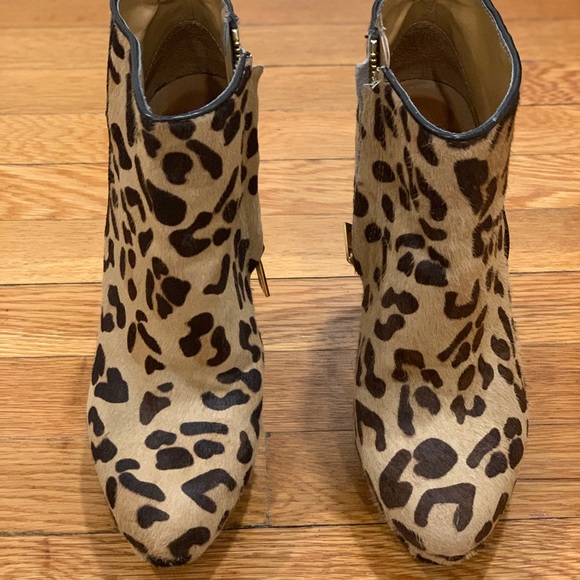 Zara Shoes - Zara calf hair leopard print booties / size eu 37